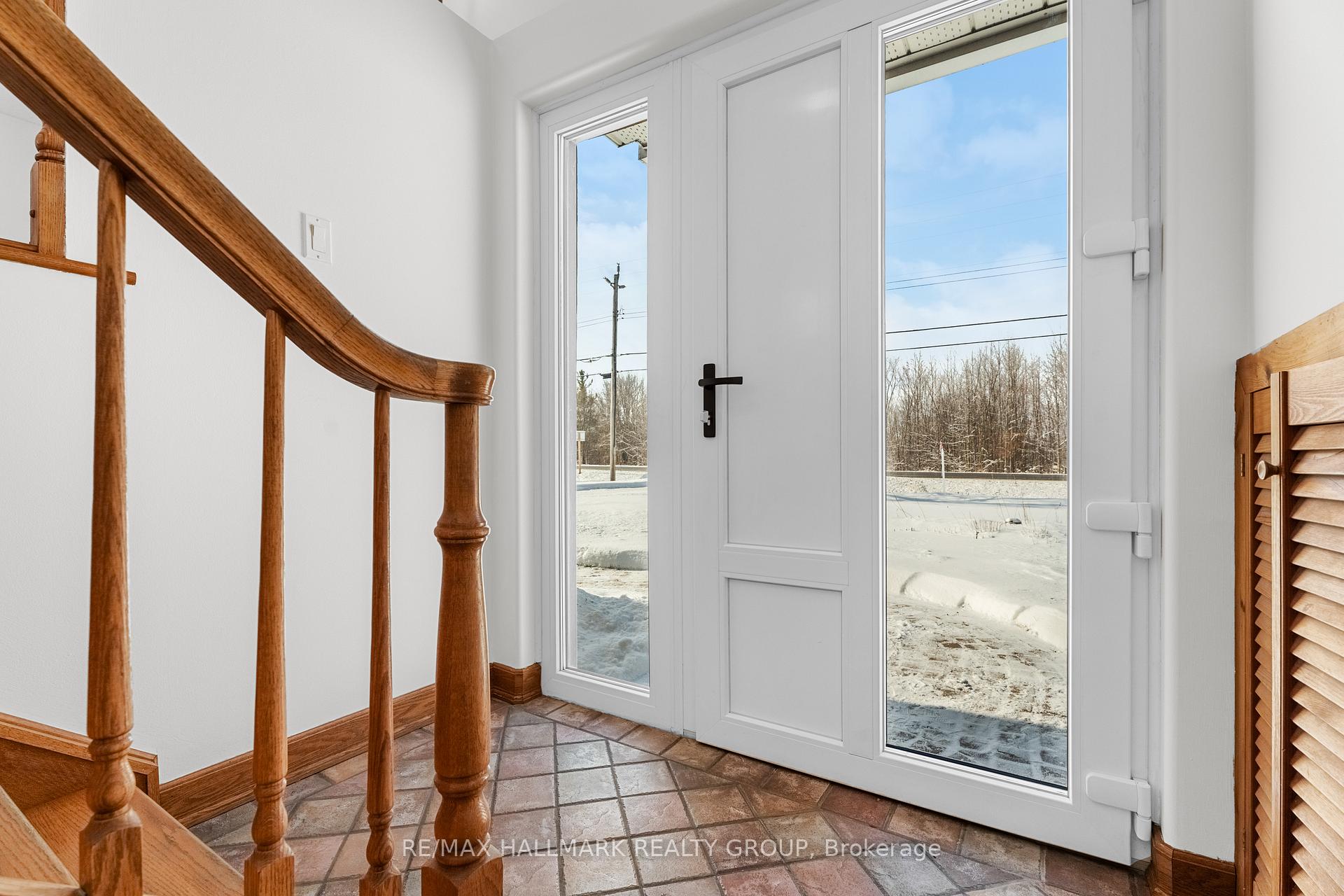 Photo 4 of 841 River Road, Ottawa, Riverside South/Gloucester Glen — HOMEH