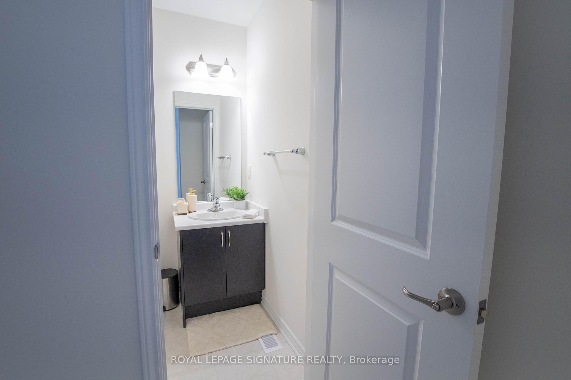 Photo 6 of Unit 114, 305 Garner Road W, Hamilton, Ancaster — HOMEH