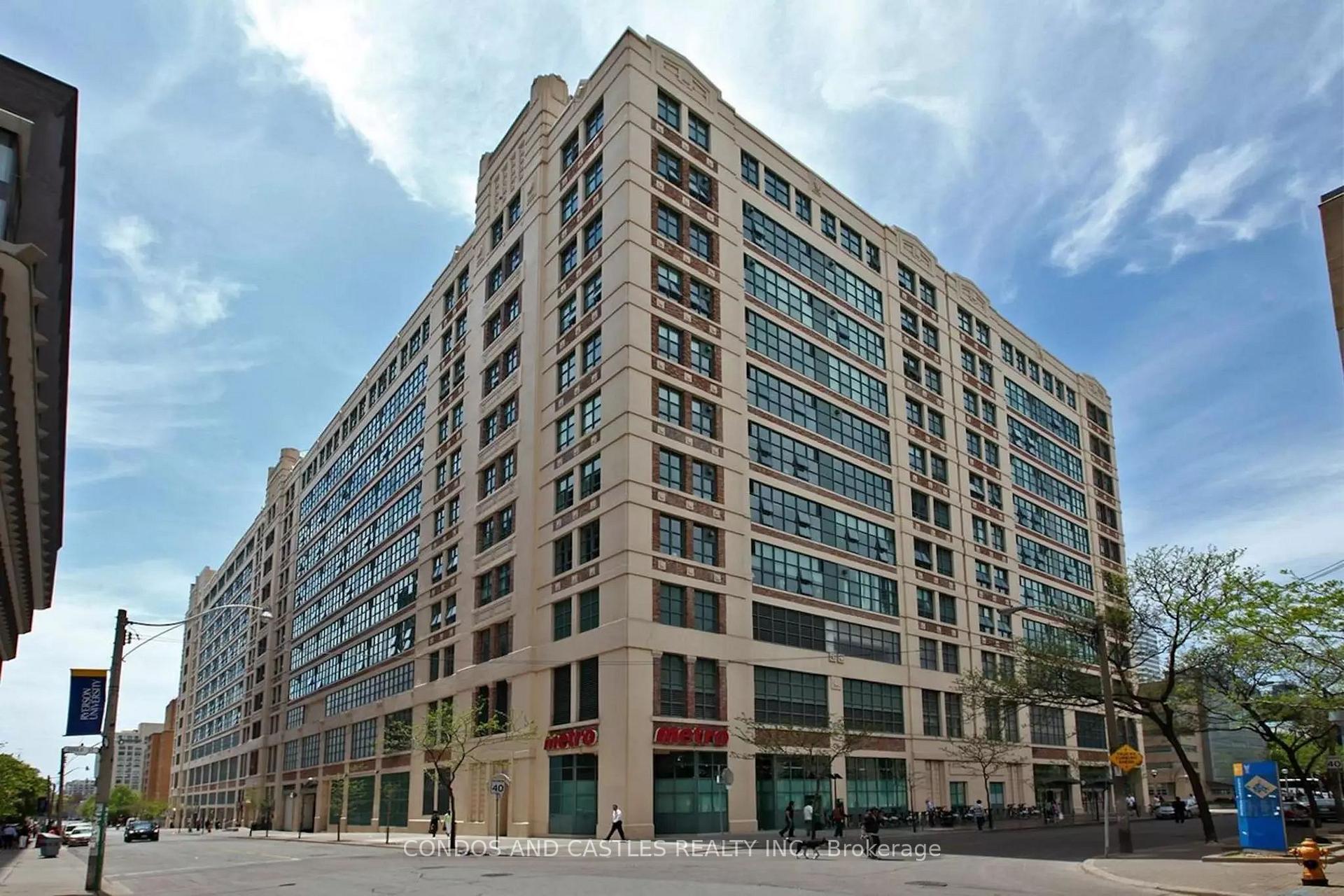 Front of Unit 946, 155 Dalhousie Street