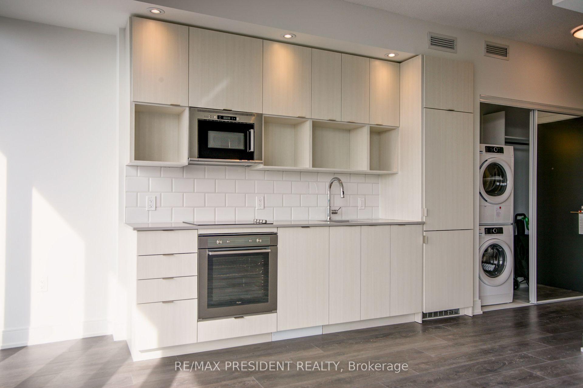 Photo 5 of Unit 2401, 89 Mcgill Street, Toronto, Church-Yonge Corridor — HOMEH