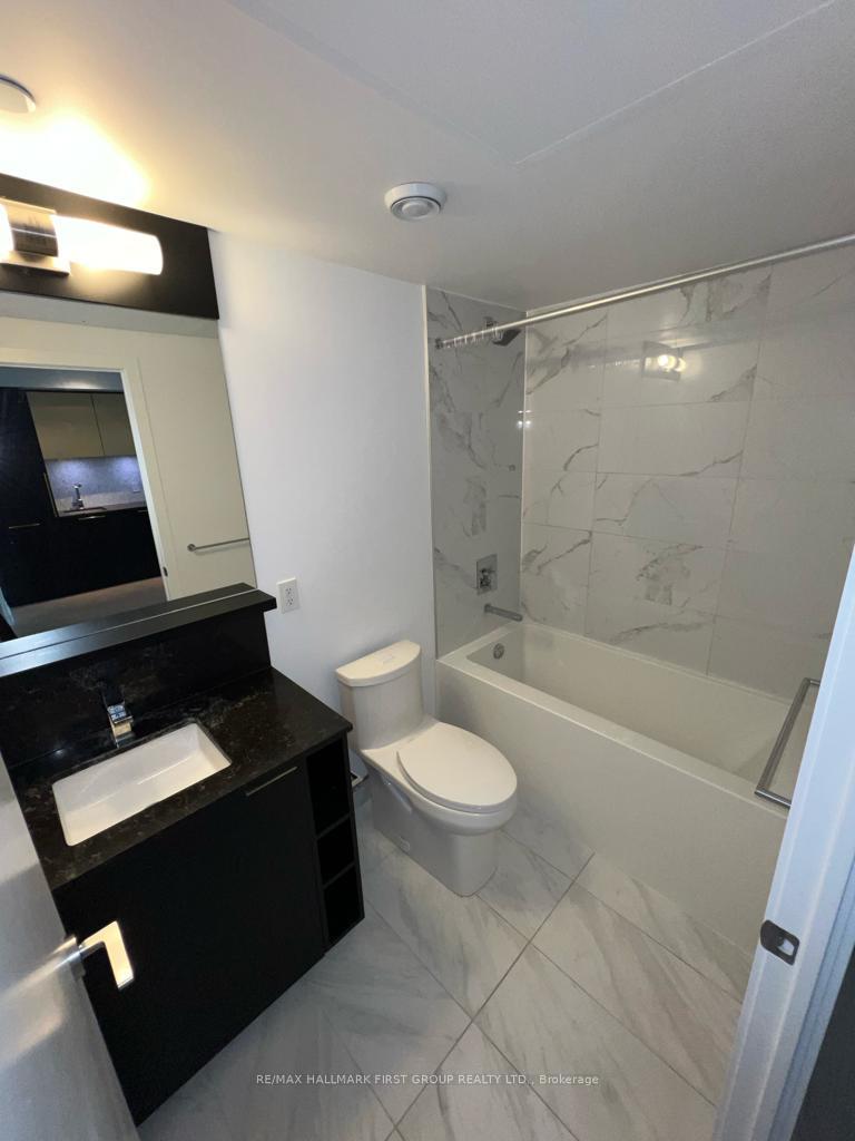 Photo 14 of Unit 3917, 85 Wood Street, Toronto, Church-Yonge Corridor — HOMEH
