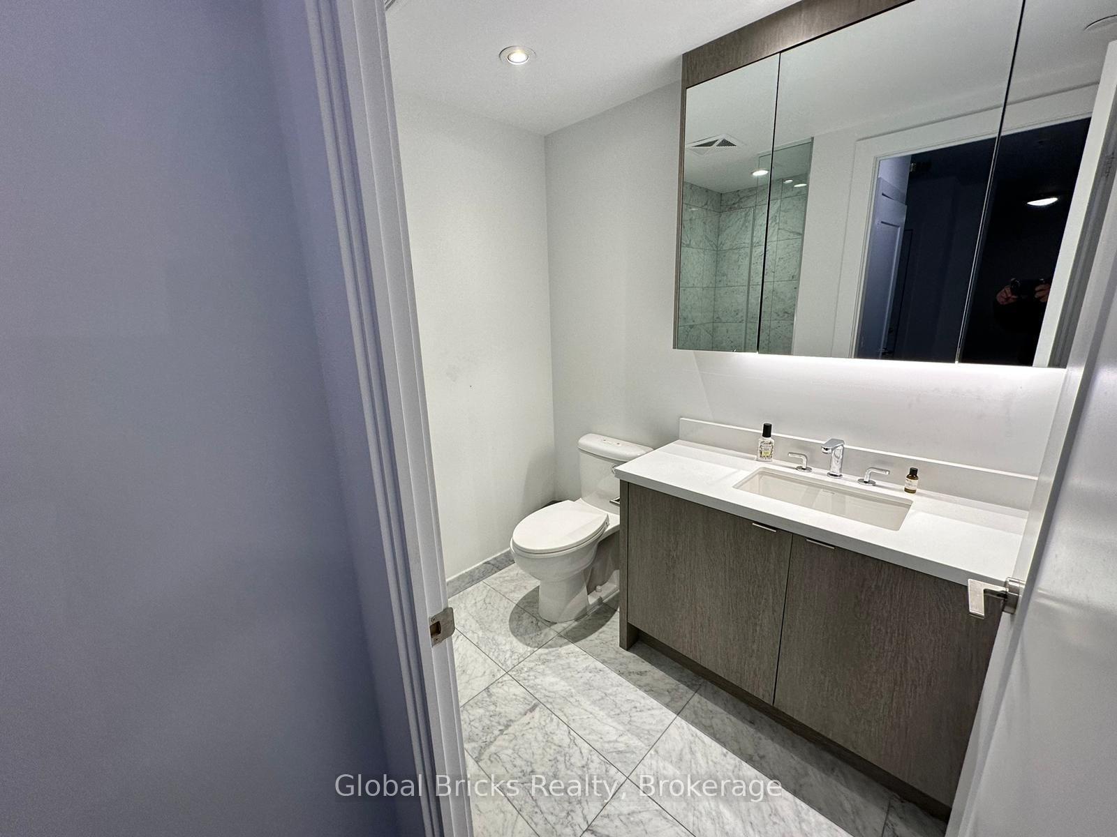 Photo 22 of Unit PH19, 1 Edgewater Drive, Toronto, Waterfront Communities — HOMEH