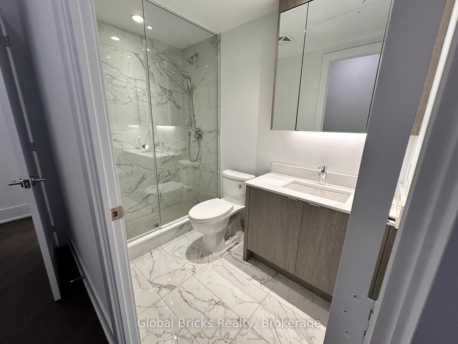 Photo 13 of Unit PH19, 1 Edgewater Drive, Toronto, Waterfront Communities — HOMEH