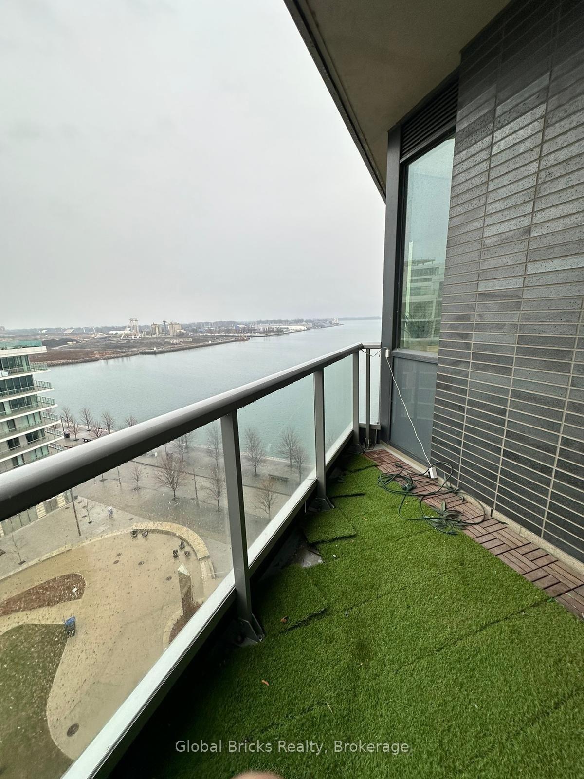 Photo 25 of Unit PH19, 1 Edgewater Drive, Toronto, Waterfront Communities — HOMEH