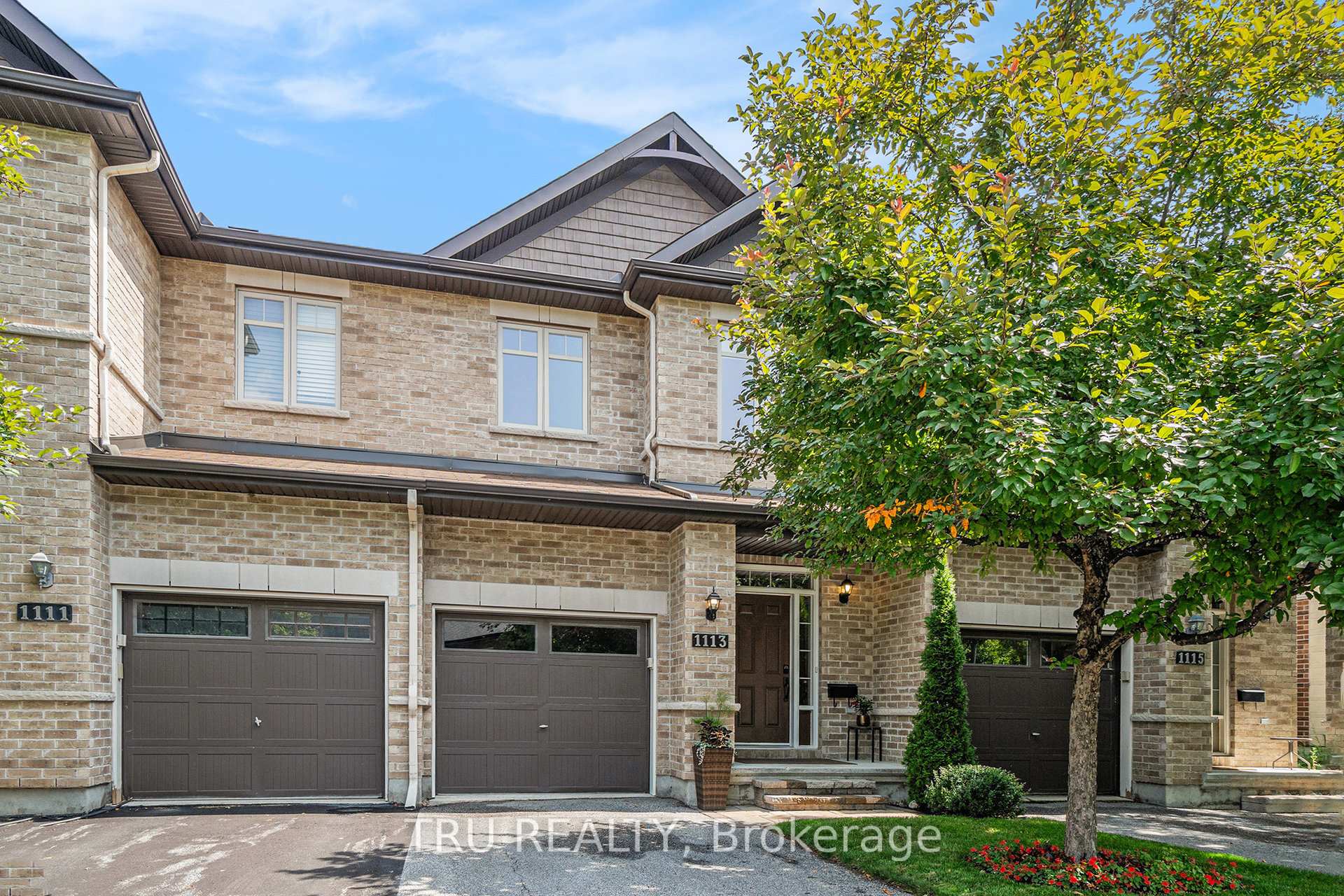 Front of 1113 Tischart Crescent