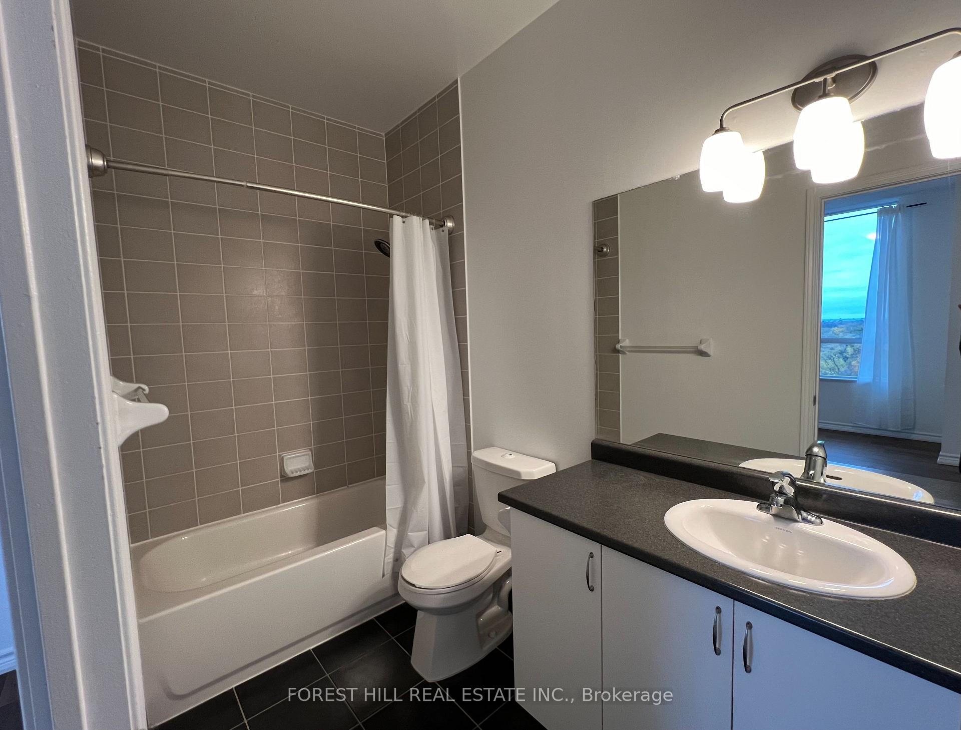 Photo 6 of Unit 930, 35 Saranac Boulevard, Toronto, Englemount-Lawrence — HOMEH