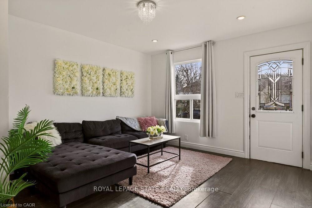 Photo 2 of 163 Hope Avenue, Hamilton, Homeside — HOMEH