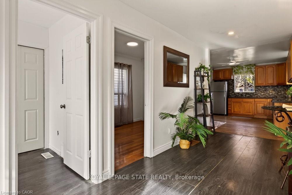 Photo 14 of 163 Hope Avenue, Hamilton, Homeside — HOMEH