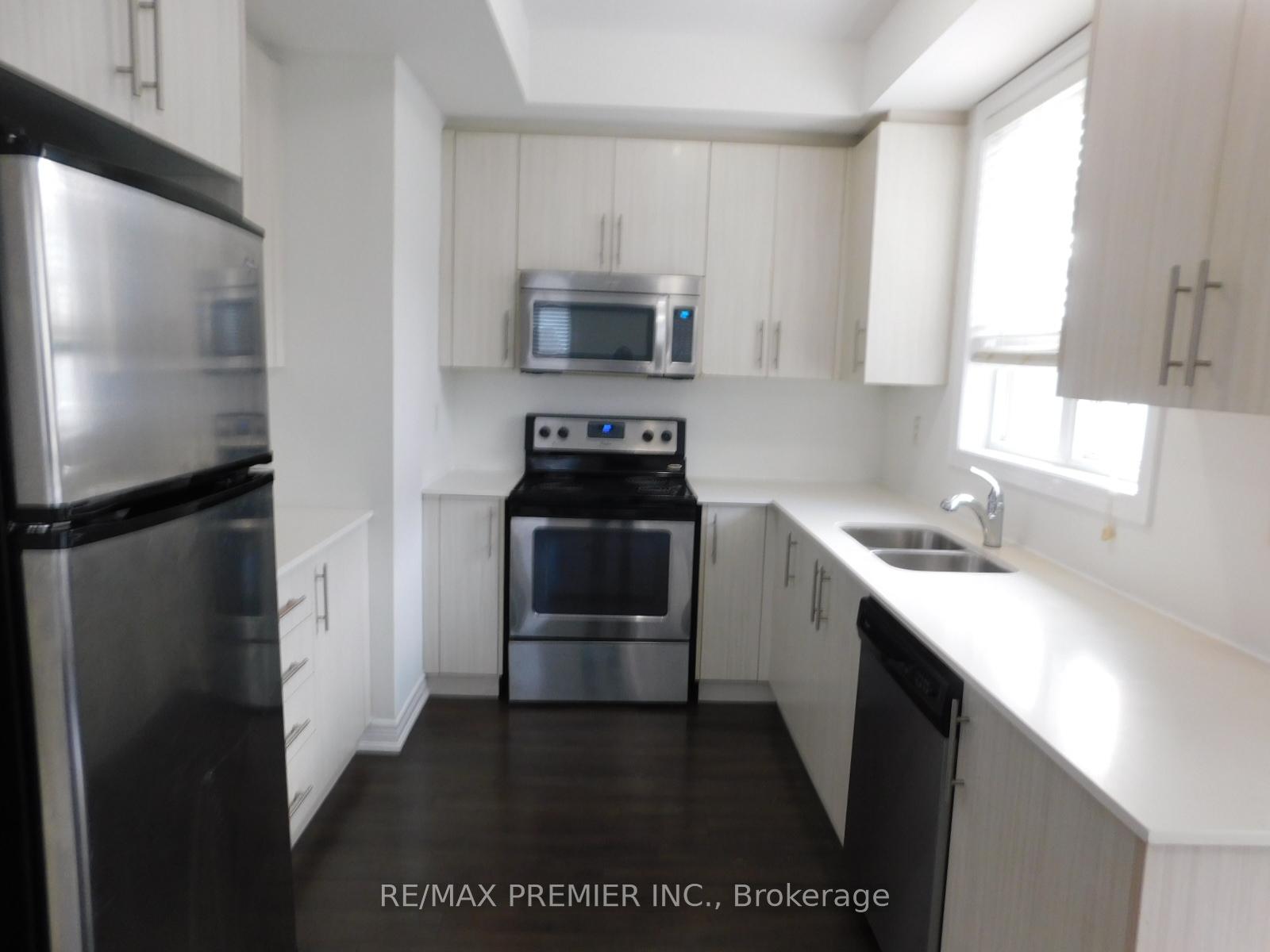 Photo 16 of Unit 20, 105 Kayla Crescent, Vaughan, Maple — HOMEH