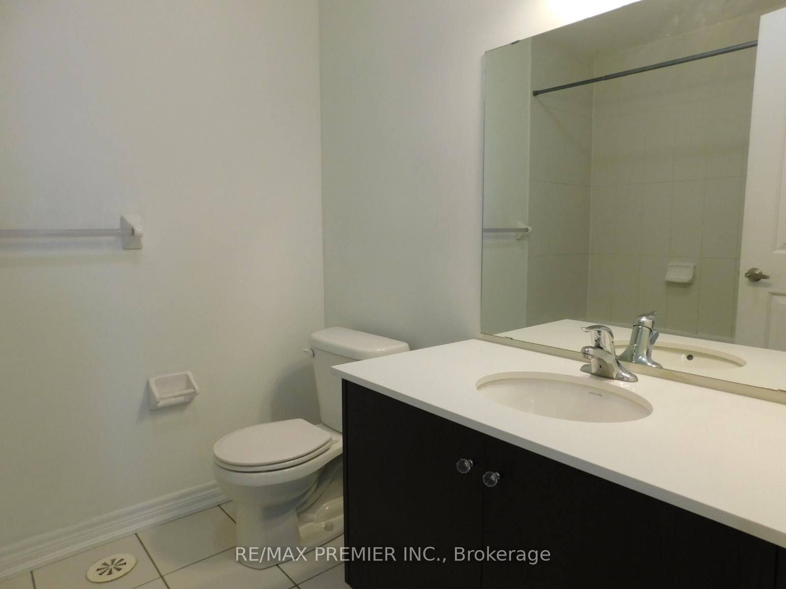 Photo 9 of Unit 20, 105 Kayla Crescent, Vaughan, Maple — HOMEH
