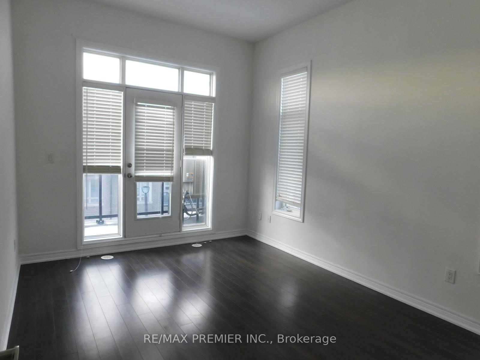 Photo 14 of Unit 20, 105 Kayla Crescent, Vaughan, Maple — HOMEH