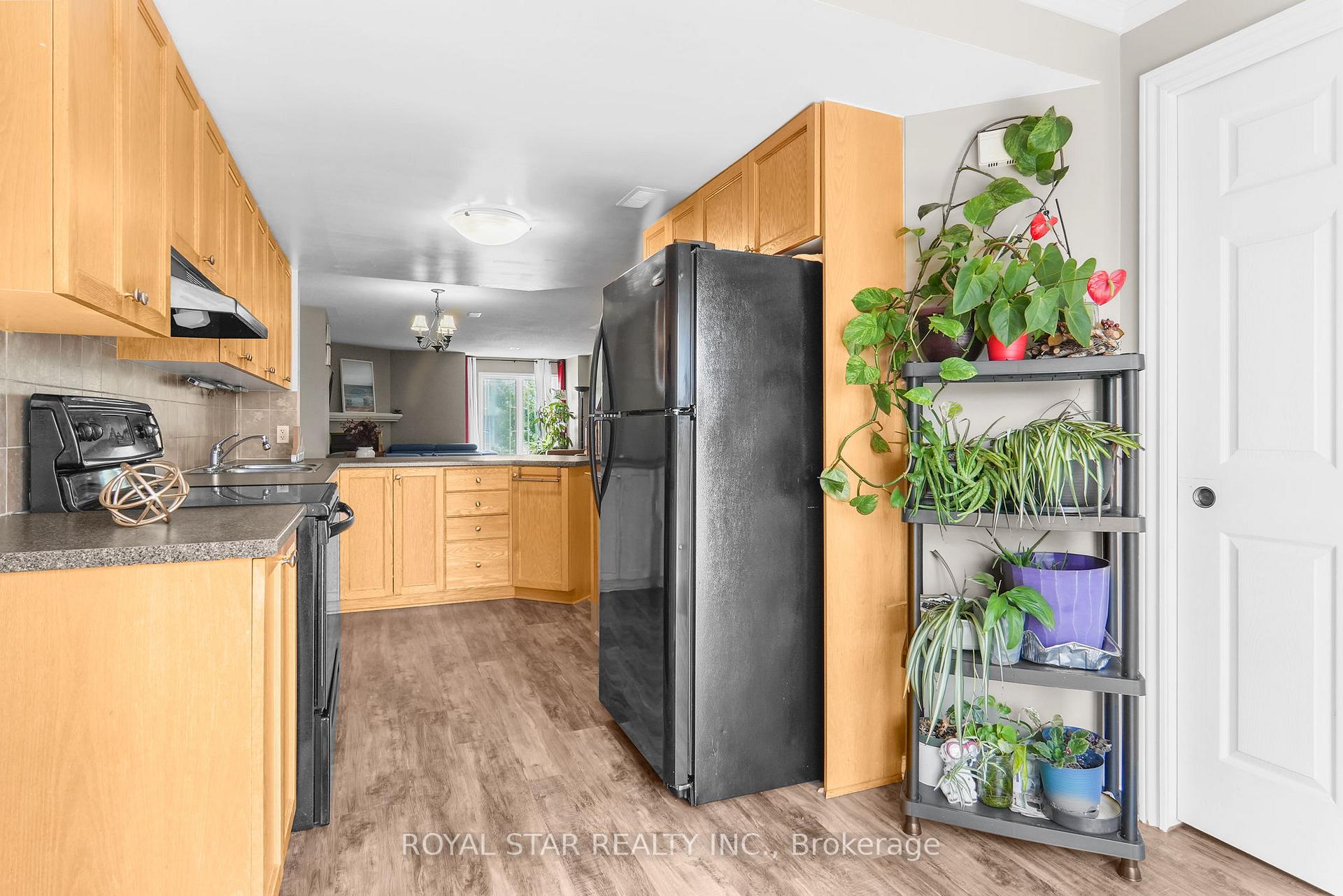 Photo 19 of 258 Meadowbreeze Drive, Ottawa, Kanata - Emerald Meadows/Trailwest — HOMEH