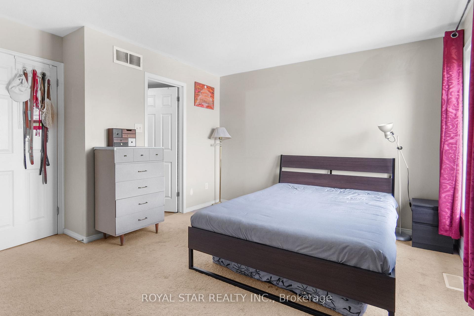 Photo 12 of 258 Meadowbreeze Drive, Ottawa, Kanata - Emerald Meadows/Trailwest — HOMEH