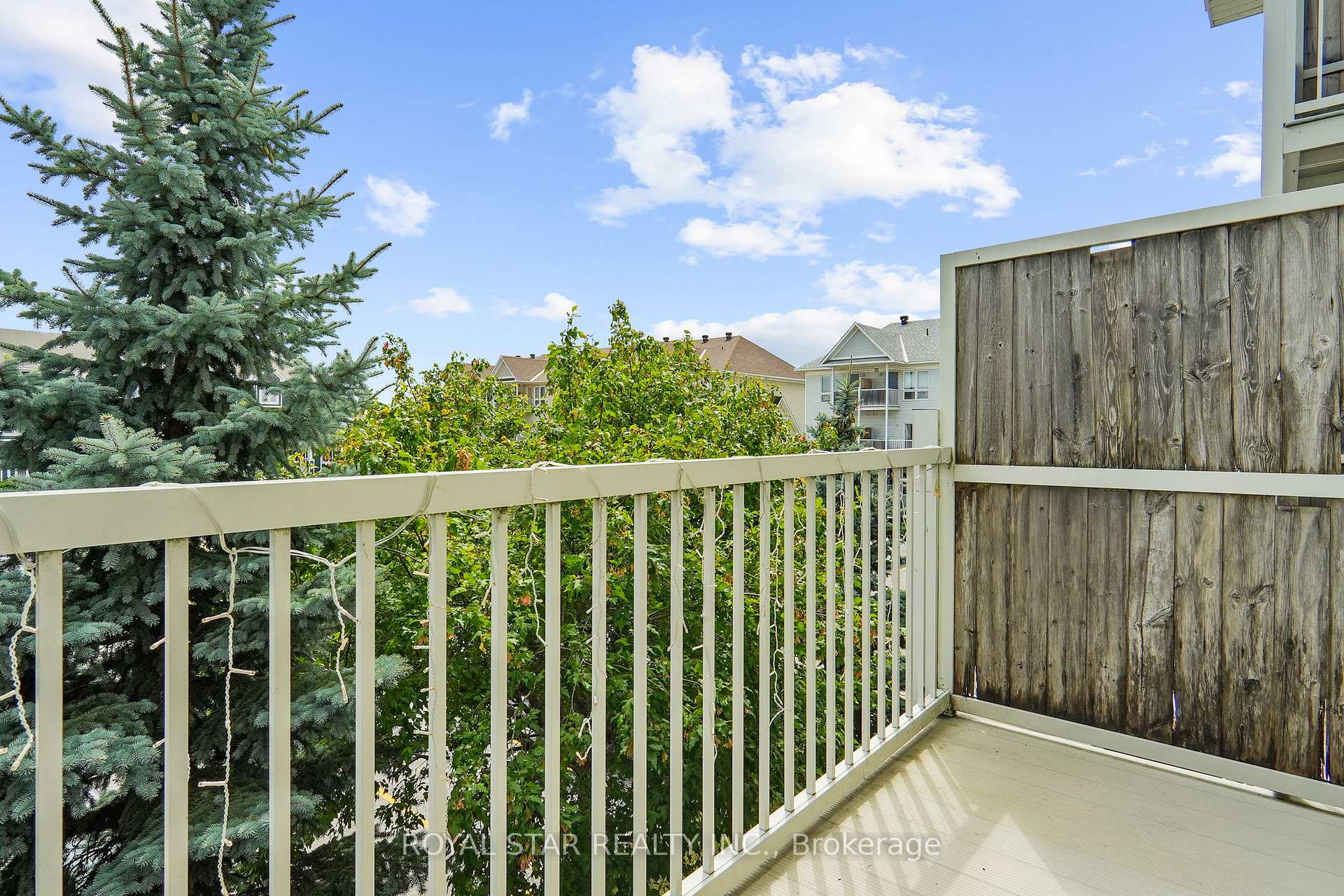 Photo 18 of 258 Meadowbreeze Drive, Ottawa, Kanata - Emerald Meadows/Trailwest — HOMEH