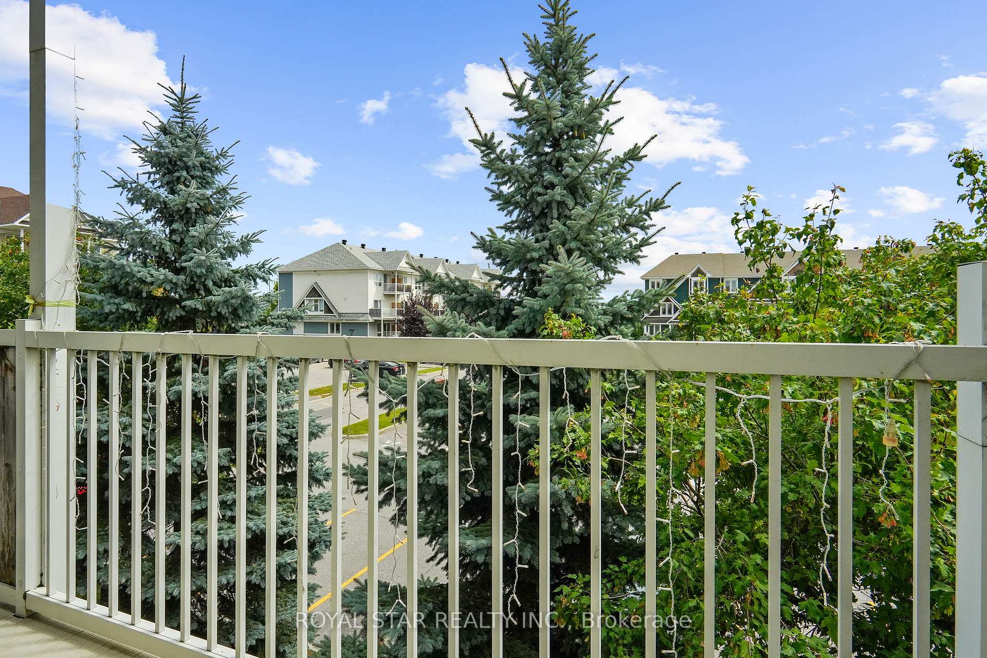 Photo 15 of 258 Meadowbreeze Drive, Ottawa, Kanata - Emerald Meadows/Trailwest — HOMEH