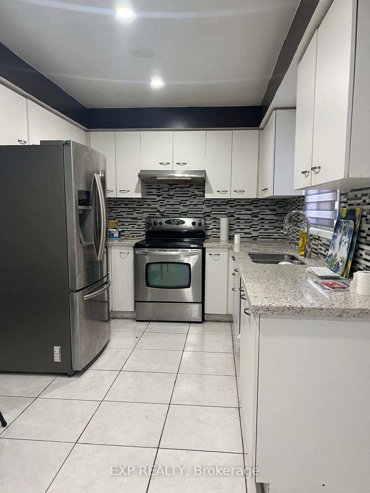 Photo 1 of 17 Calmist Crescent, Brampton, Fletcher's West — HOMEH