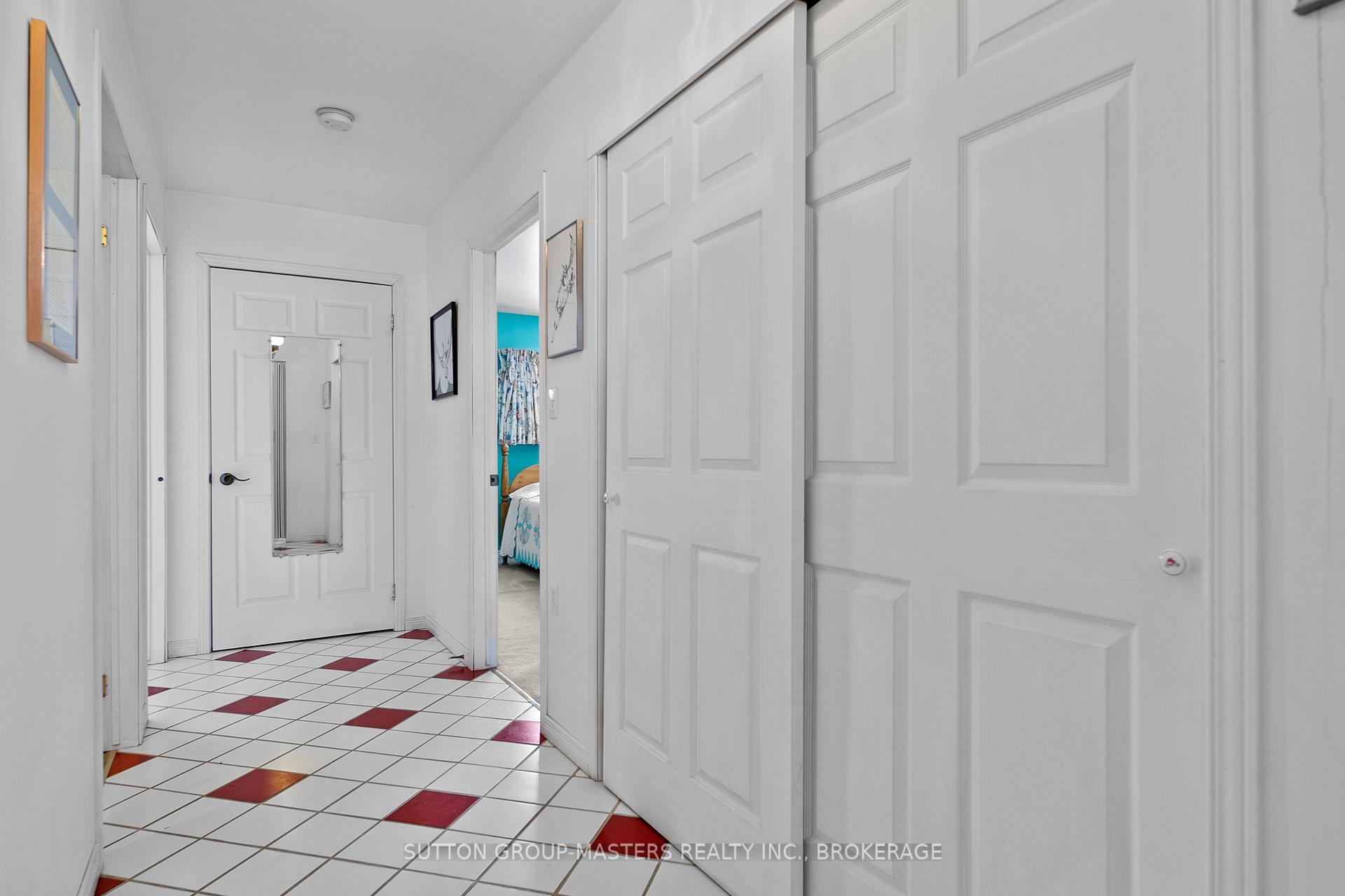 Photo 4 of 2292 Sands Road, Frontenac, Frontenac South — HOMEH