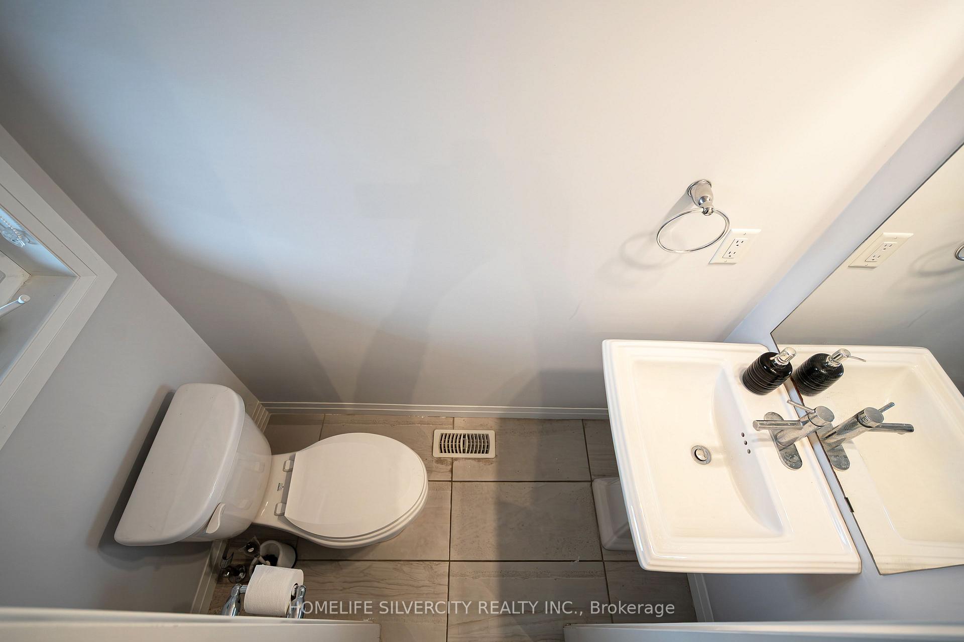 Photo 4 of 106 Columbus Gate, Hamilton, Stoney Creek Mountain — HOMEH