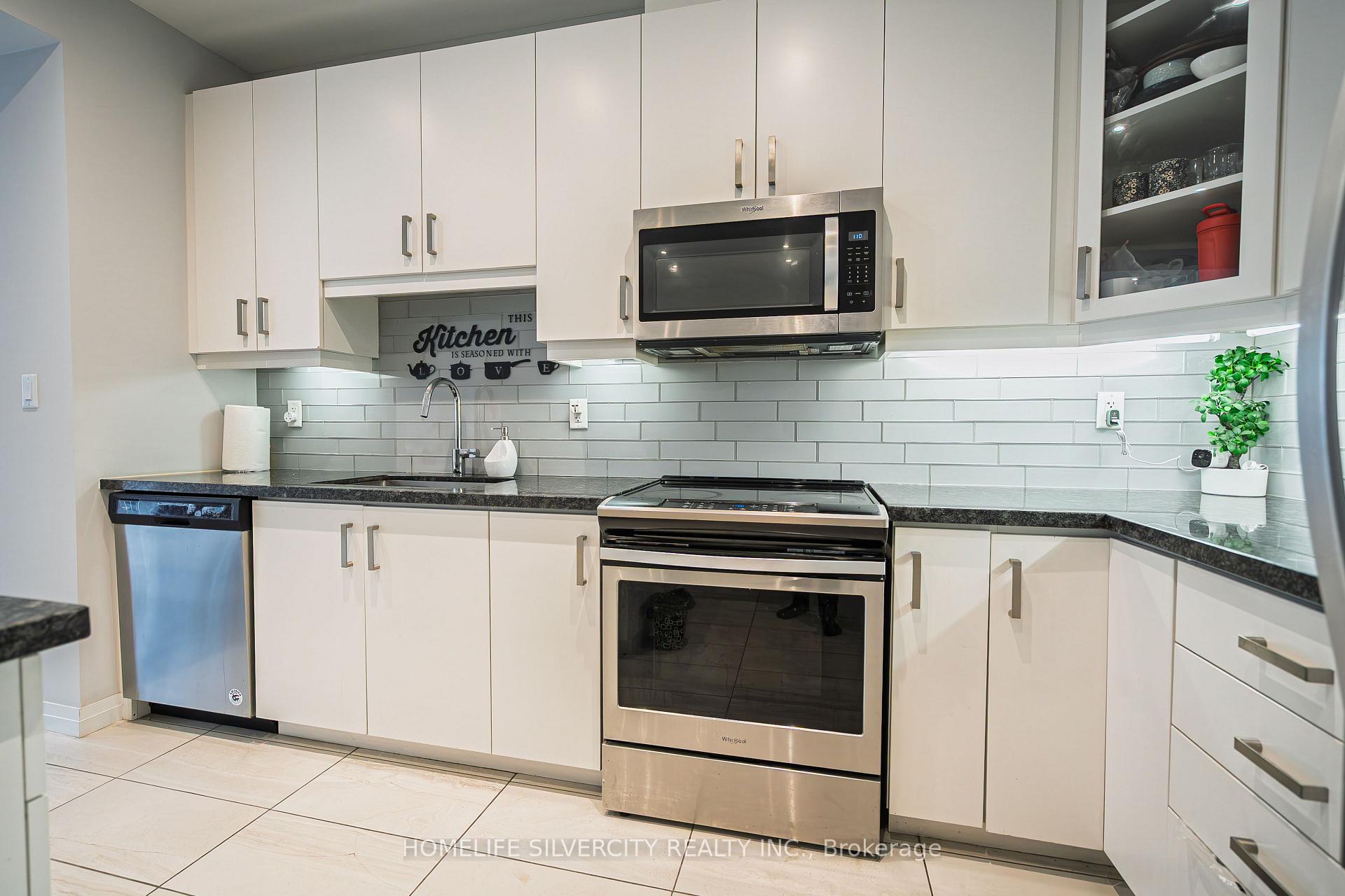 Photo 46 of 106 Columbus Gate, Hamilton, Stoney Creek Mountain — HOMEH