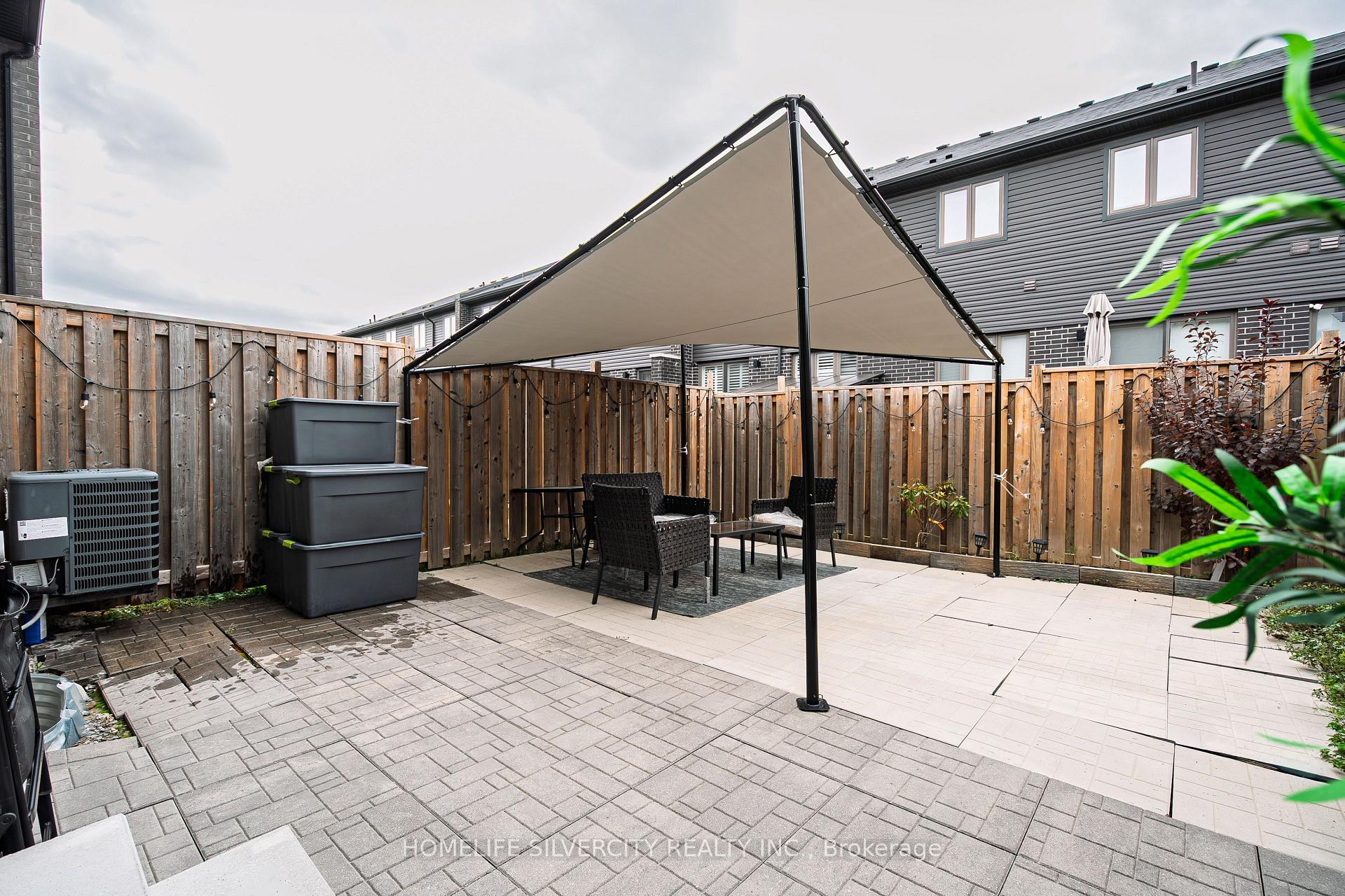 Photo 17 of 106 Columbus Gate, Hamilton, Stoney Creek Mountain — HOMEH