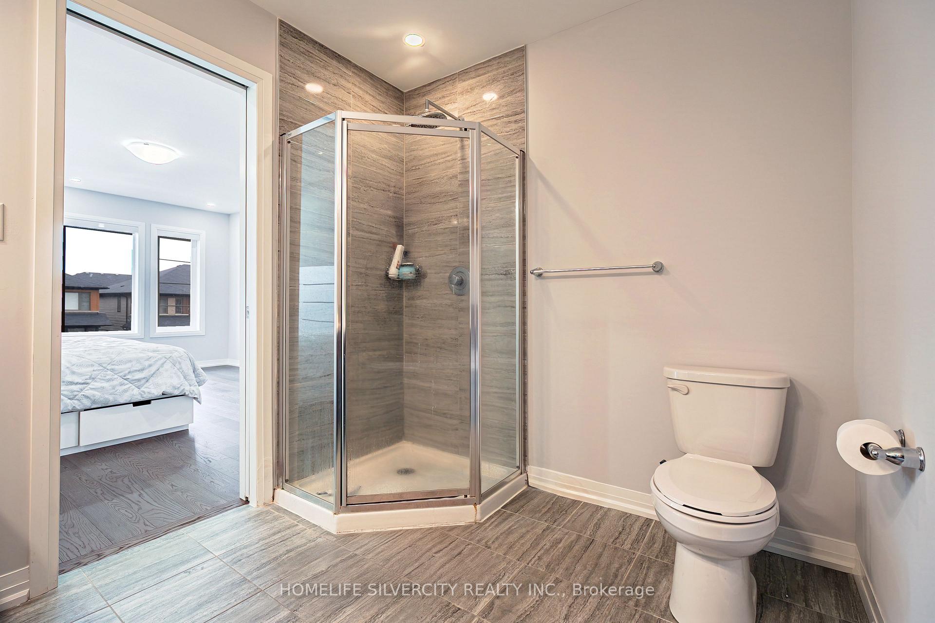 Photo 45 of 106 Columbus Gate, Hamilton, Stoney Creek Mountain — HOMEH