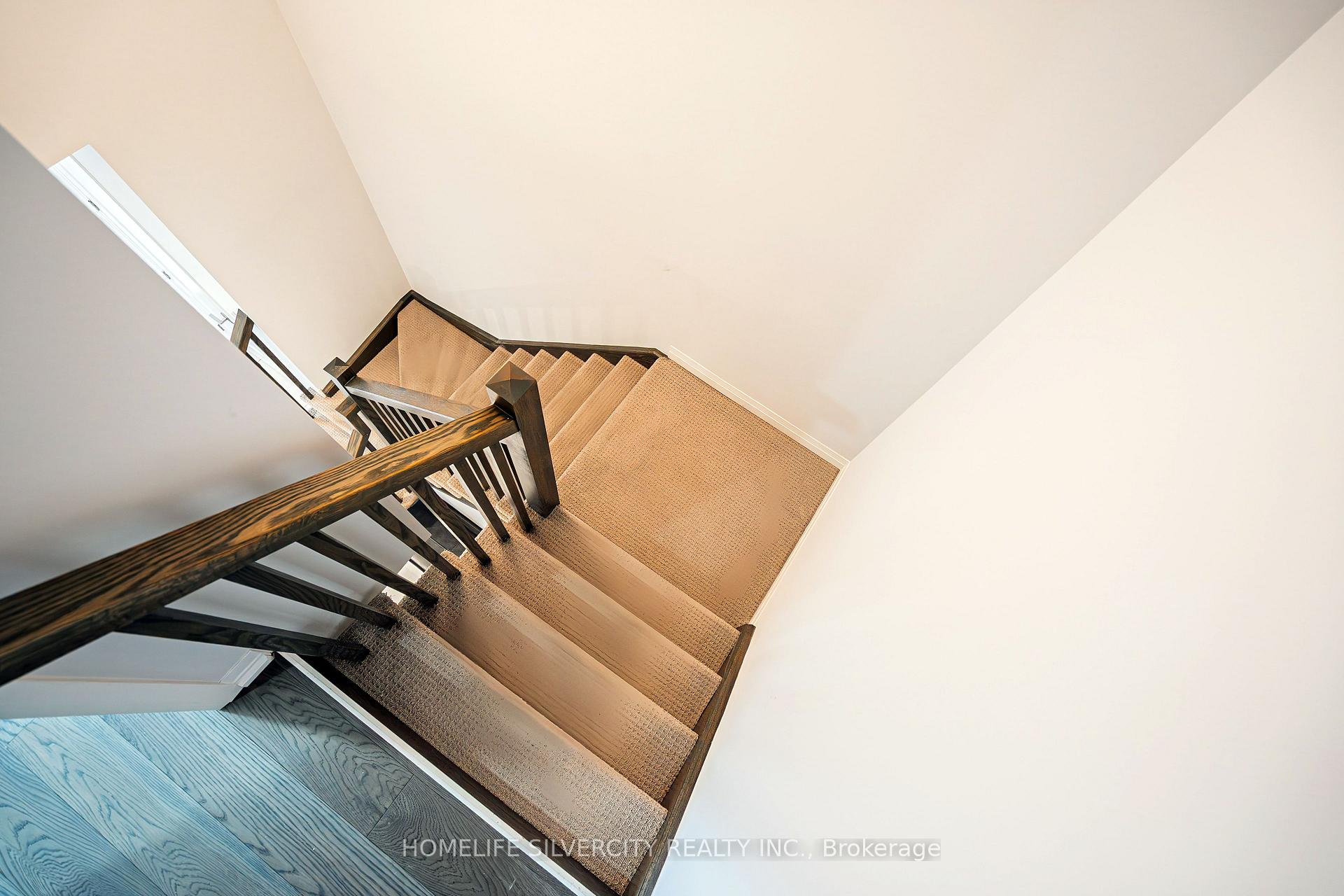 Photo 32 of 106 Columbus Gate, Hamilton, Stoney Creek Mountain — HOMEH