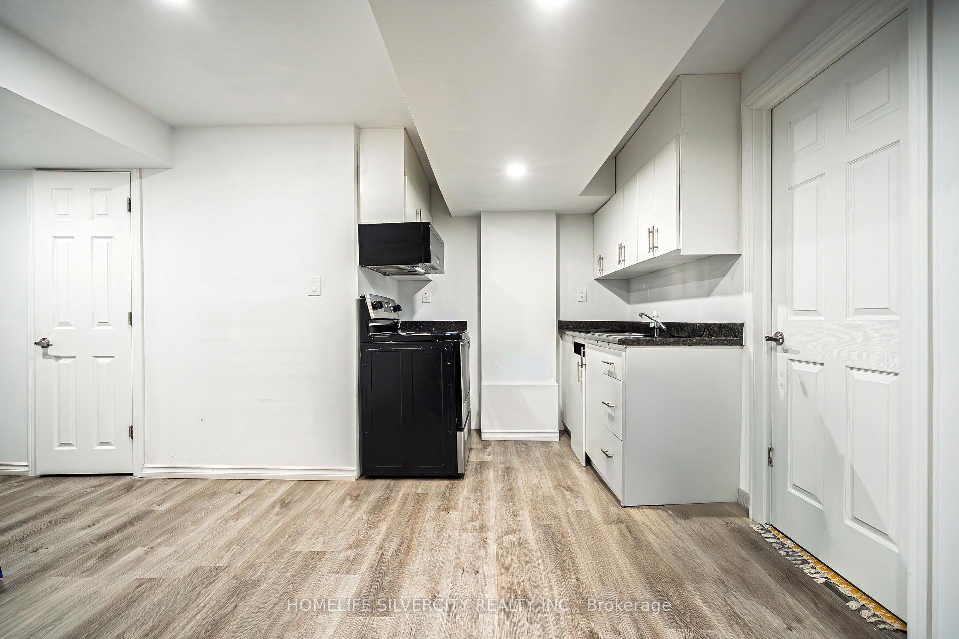 Photo 35 of 106 Columbus Gate, Hamilton, Stoney Creek Mountain — HOMEH