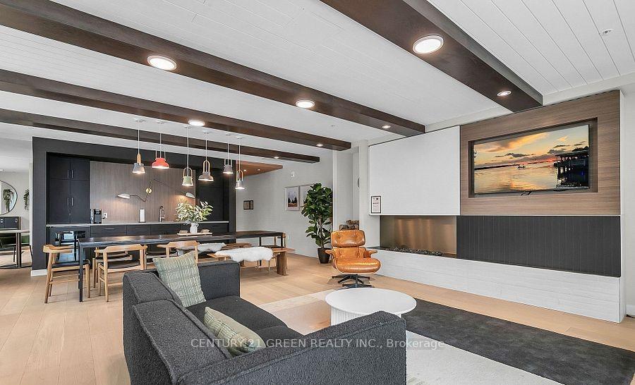Photo 3 of Unit 1605, 741 King Street W, Kitchener, KW Hospital — HOMEH