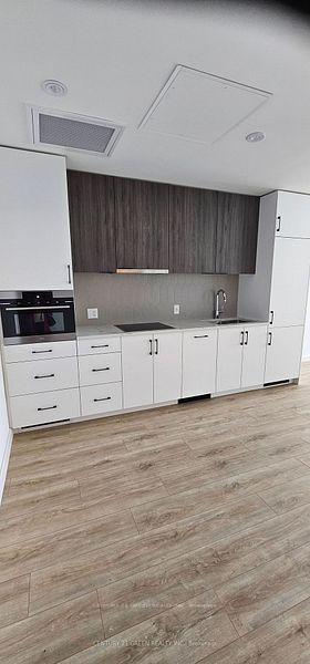 Photo 7 of Unit 1605, 741 King Street W, Kitchener, KW Hospital — HOMEH