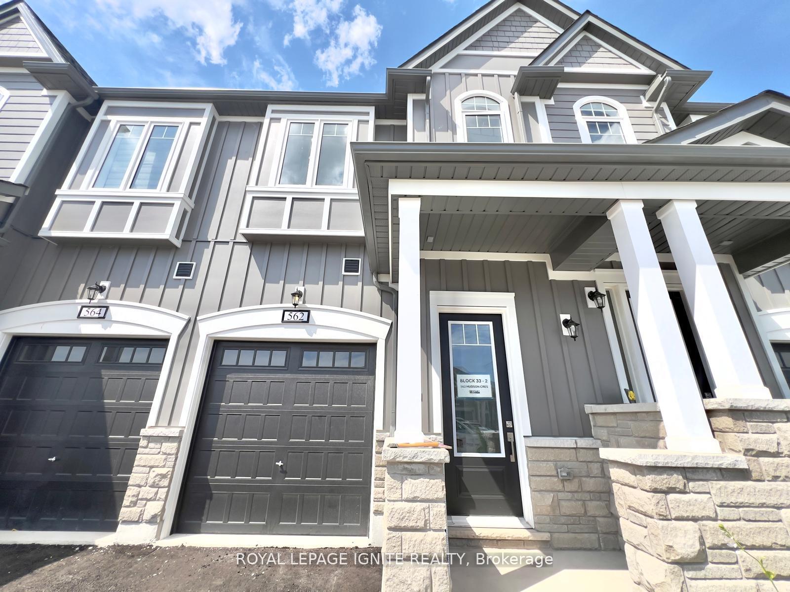 Photo 11 of 562 Hudson Crescent, Midland — HOMEH