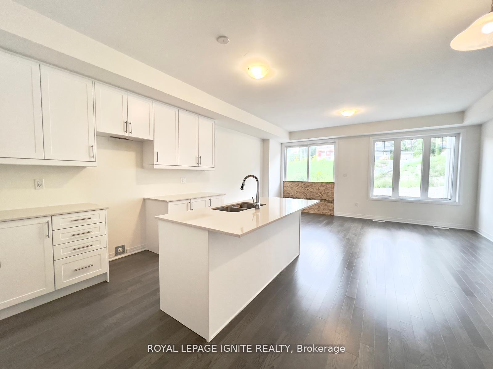 Photo 4 of 562 Hudson Crescent, Midland — HOMEH