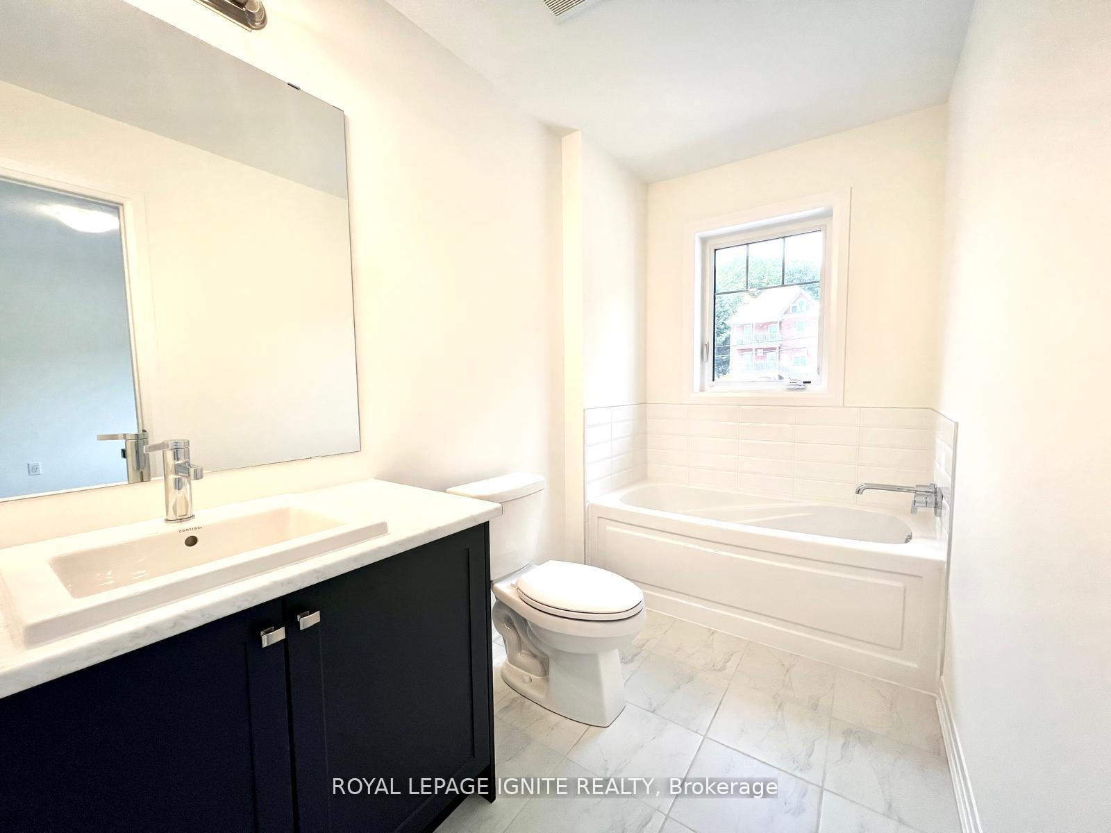 Photo 16 of 562 Hudson Crescent, Midland — HOMEH