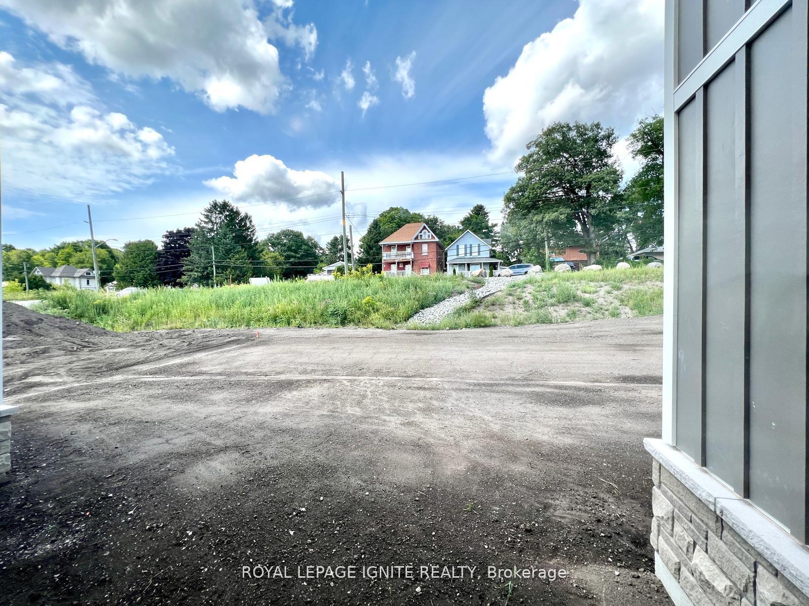 Photo 24 of 562 Hudson Crescent, Midland — HOMEH