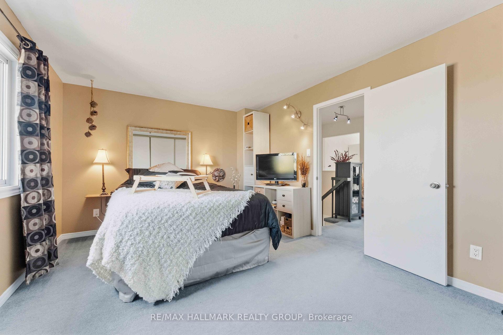 Photo 27 of Unit 32, 941 Cookshire Crescent, Ottawa, Fallingbrook/Ridgemount — HOMEH
