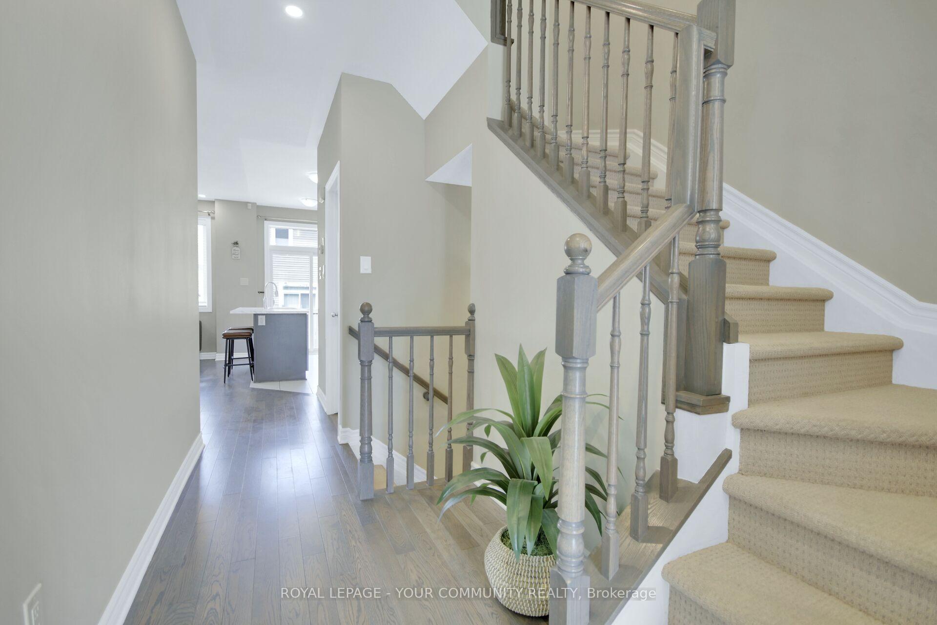 Photo 4 of 910 Kilbirnie Drive, Ottawa, Barrhaven - Half Moon Bay — HOMEH