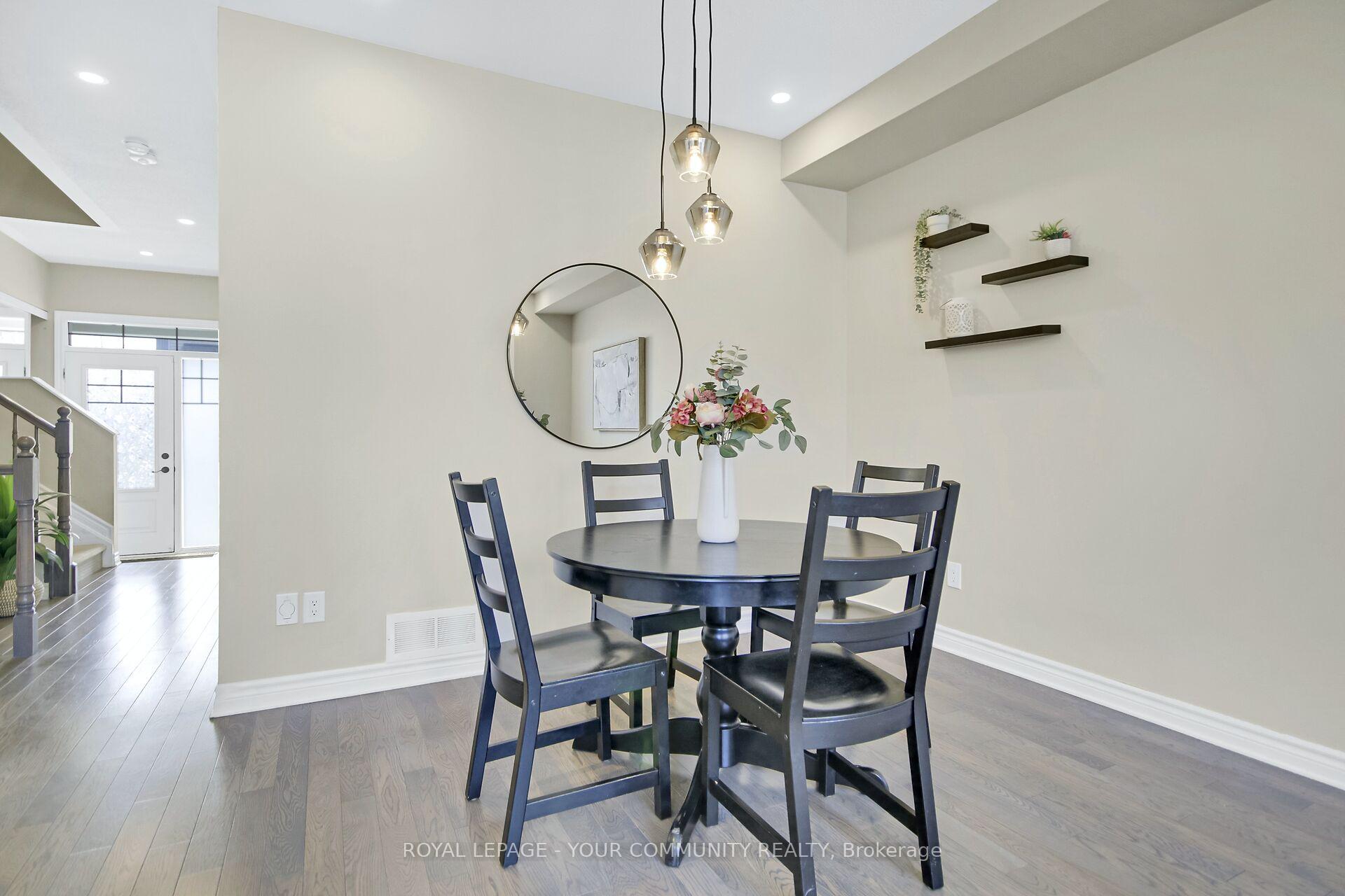 Photo 5 of 910 Kilbirnie Drive, Ottawa, Barrhaven - Half Moon Bay — HOMEH