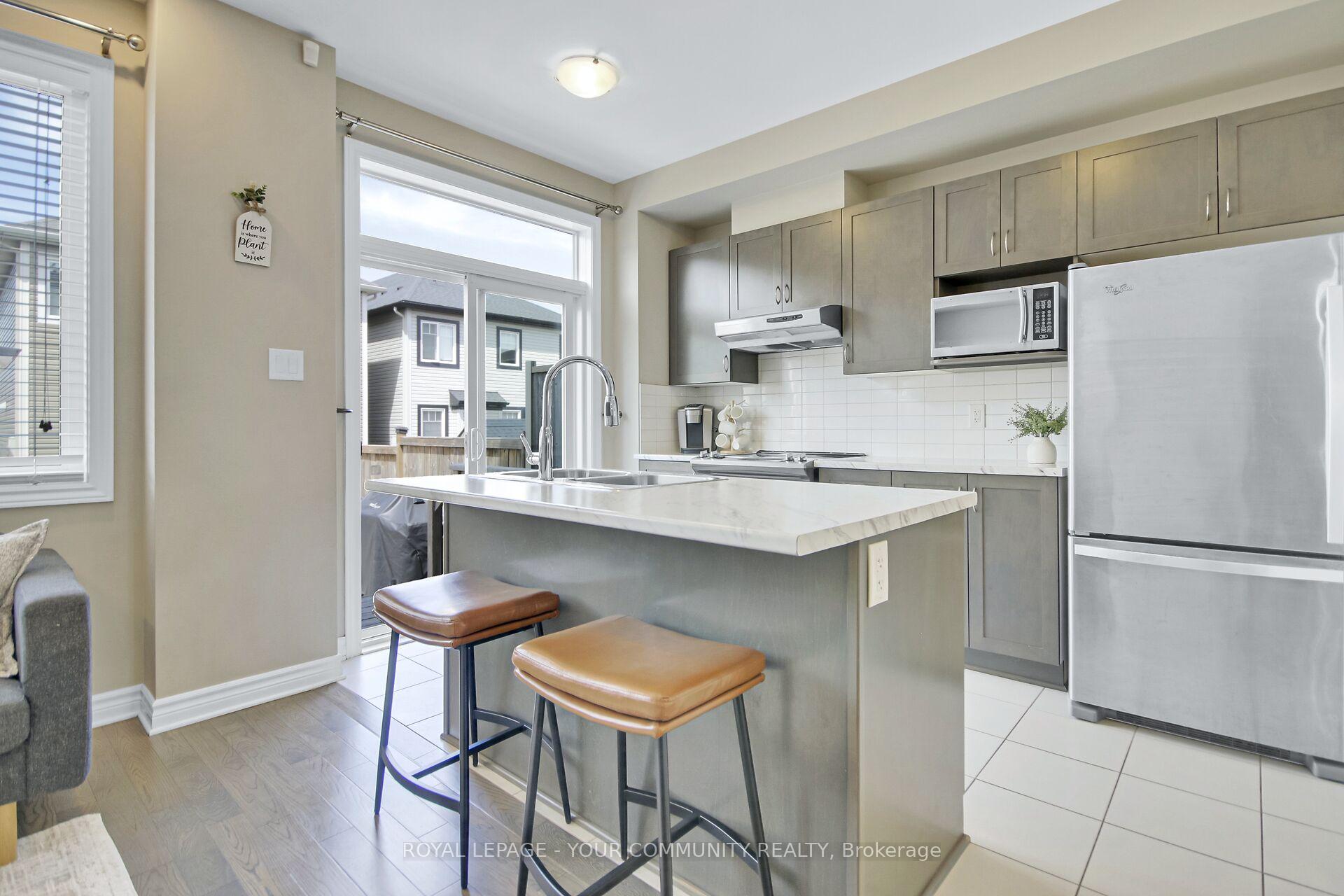 Photo 12 of 910 Kilbirnie Drive, Ottawa, Barrhaven - Half Moon Bay — HOMEH