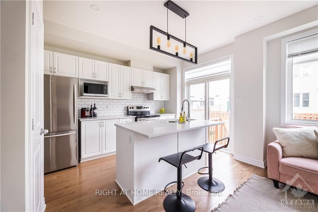 Photo 11 of 116 Vendome Street, Ottawa, Avalon West — HOMEH