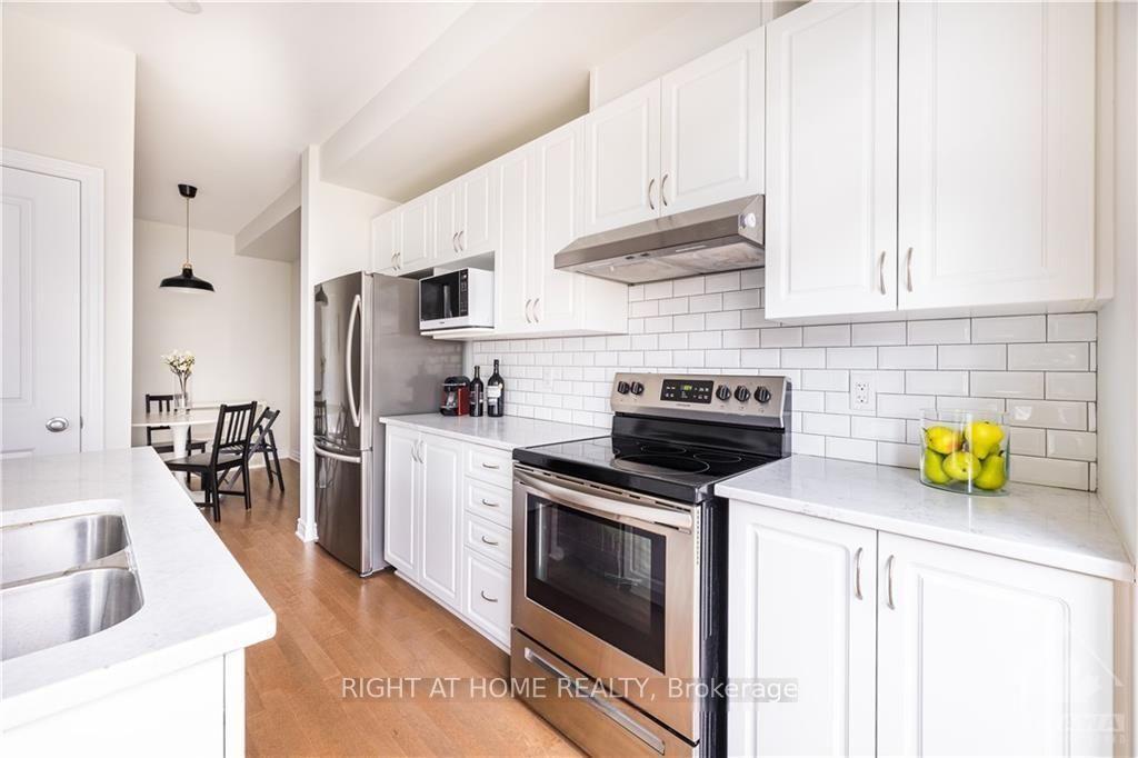 Photo 3 of 116 Vendome Street, Ottawa, Avalon West — HOMEH