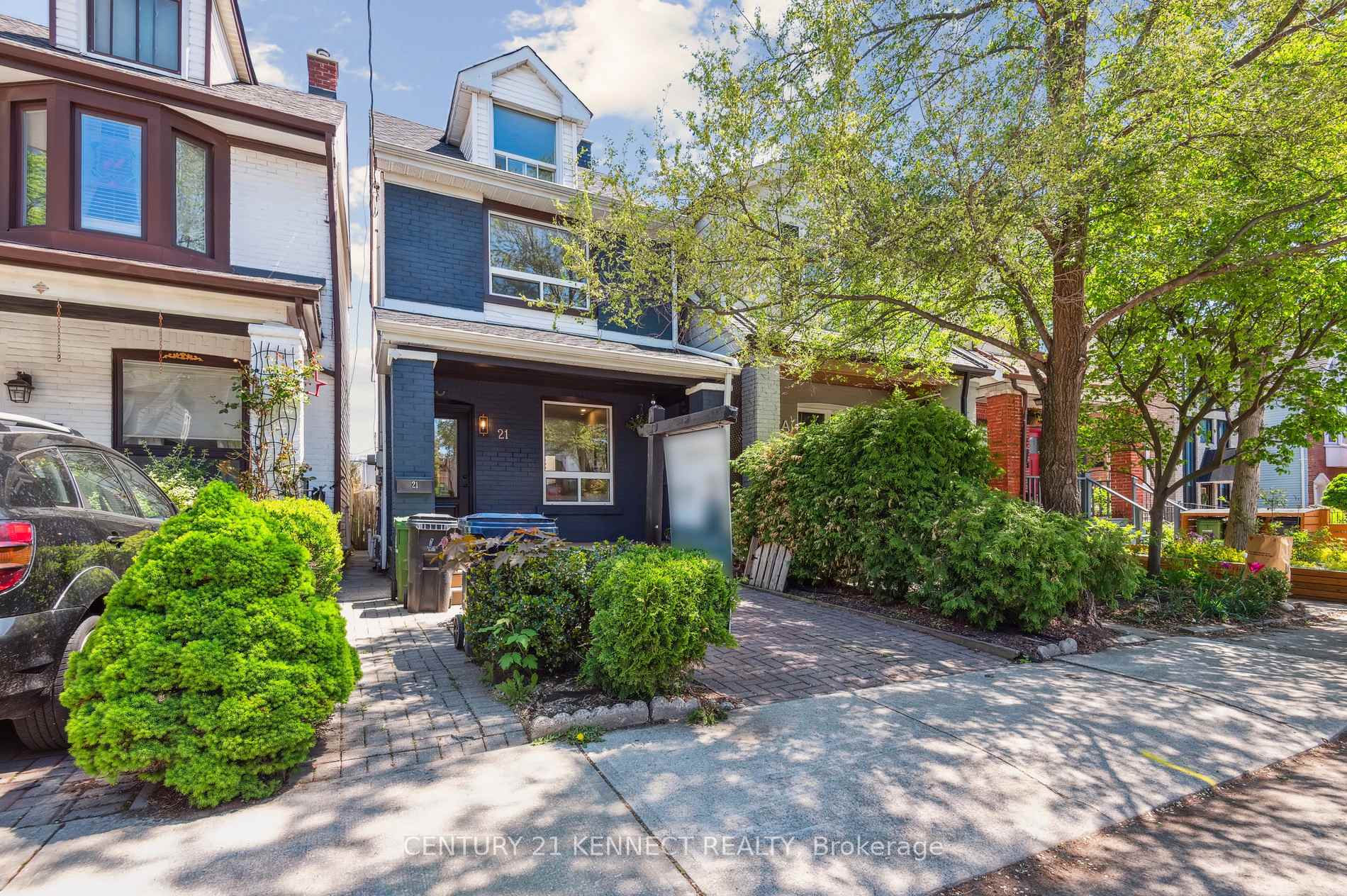 Front of 21 Frankdale Avenue