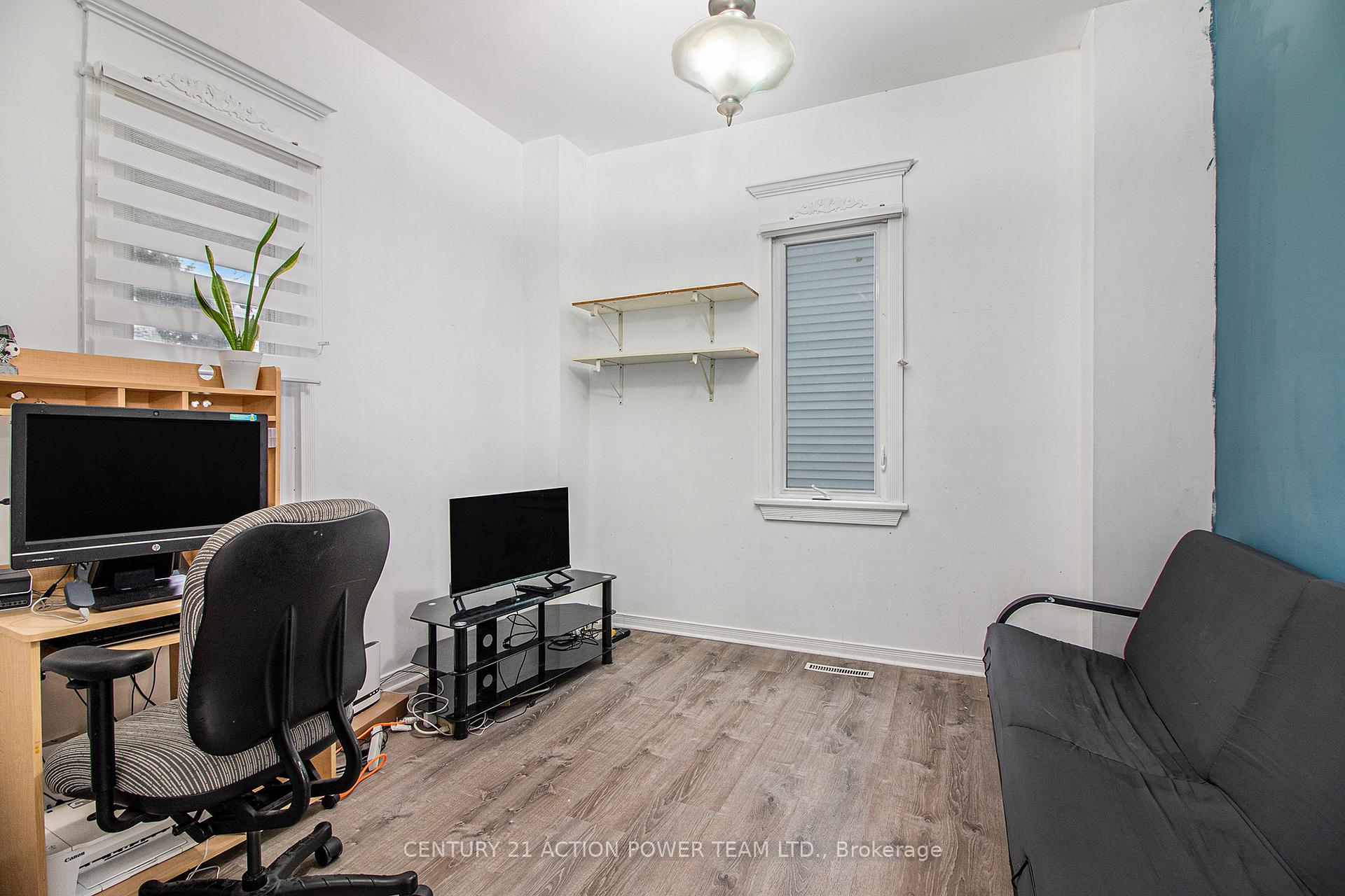 Photo 12 of 18 George Street S, North Stormont, North Stormont (Finch) Twp — HOMEH