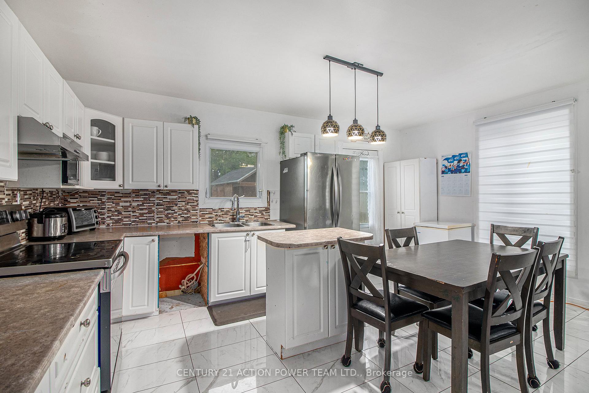 Photo 22 of 18 George Street S, North Stormont, North Stormont (Finch) Twp — HOMEH
