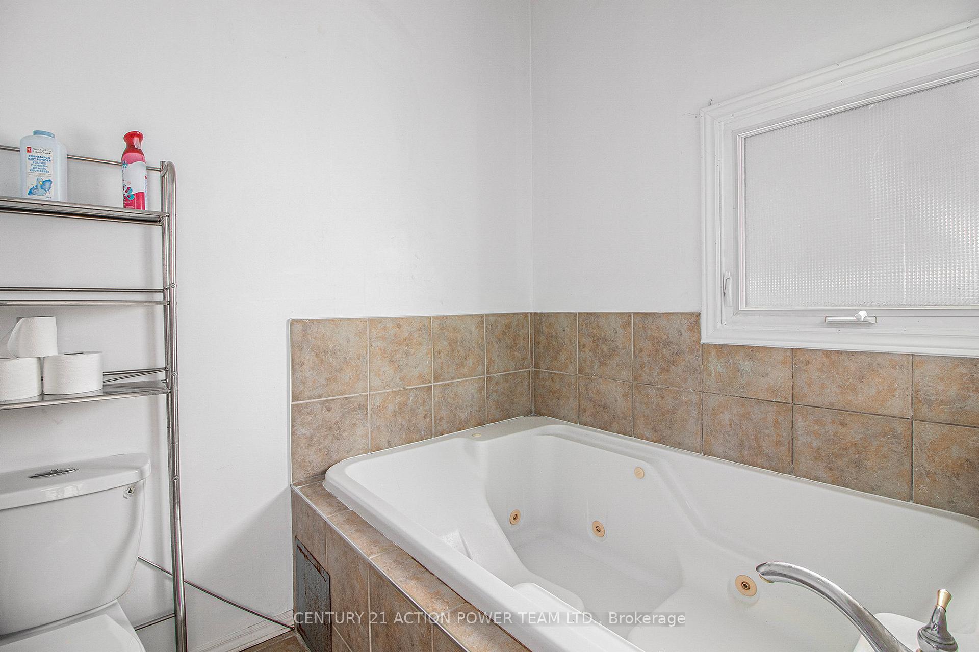 Photo 6 of 18 George Street S, North Stormont, North Stormont (Finch) Twp — HOMEH