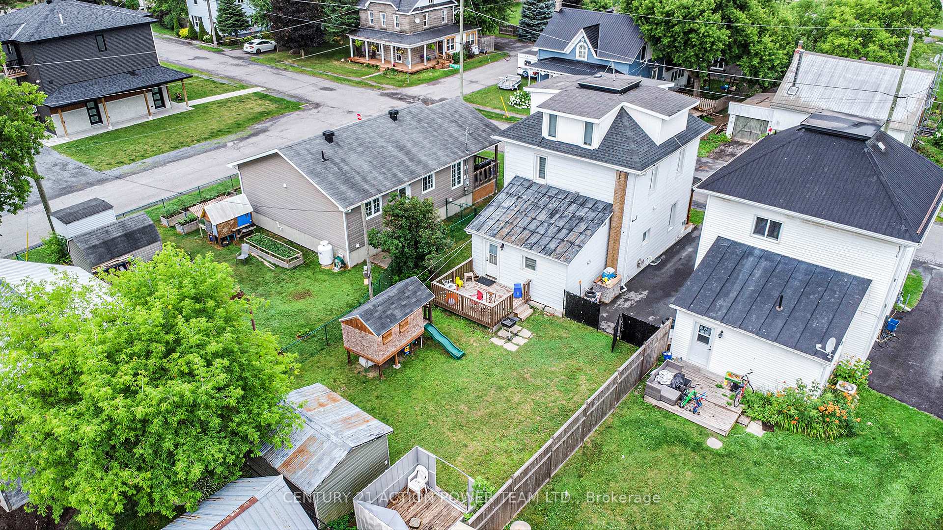 Photo 21 of 18 George Street S, North Stormont, North Stormont (Finch) Twp — HOMEH