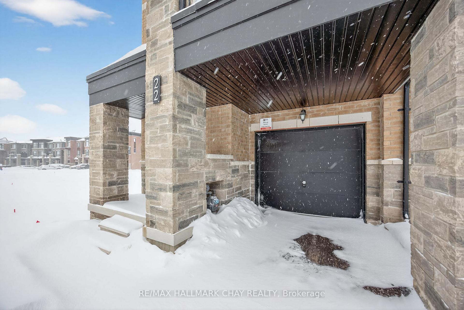 Photo 19 of 22 Blue Forest Crescent, Barrie, Innis-Shore — HOMEH