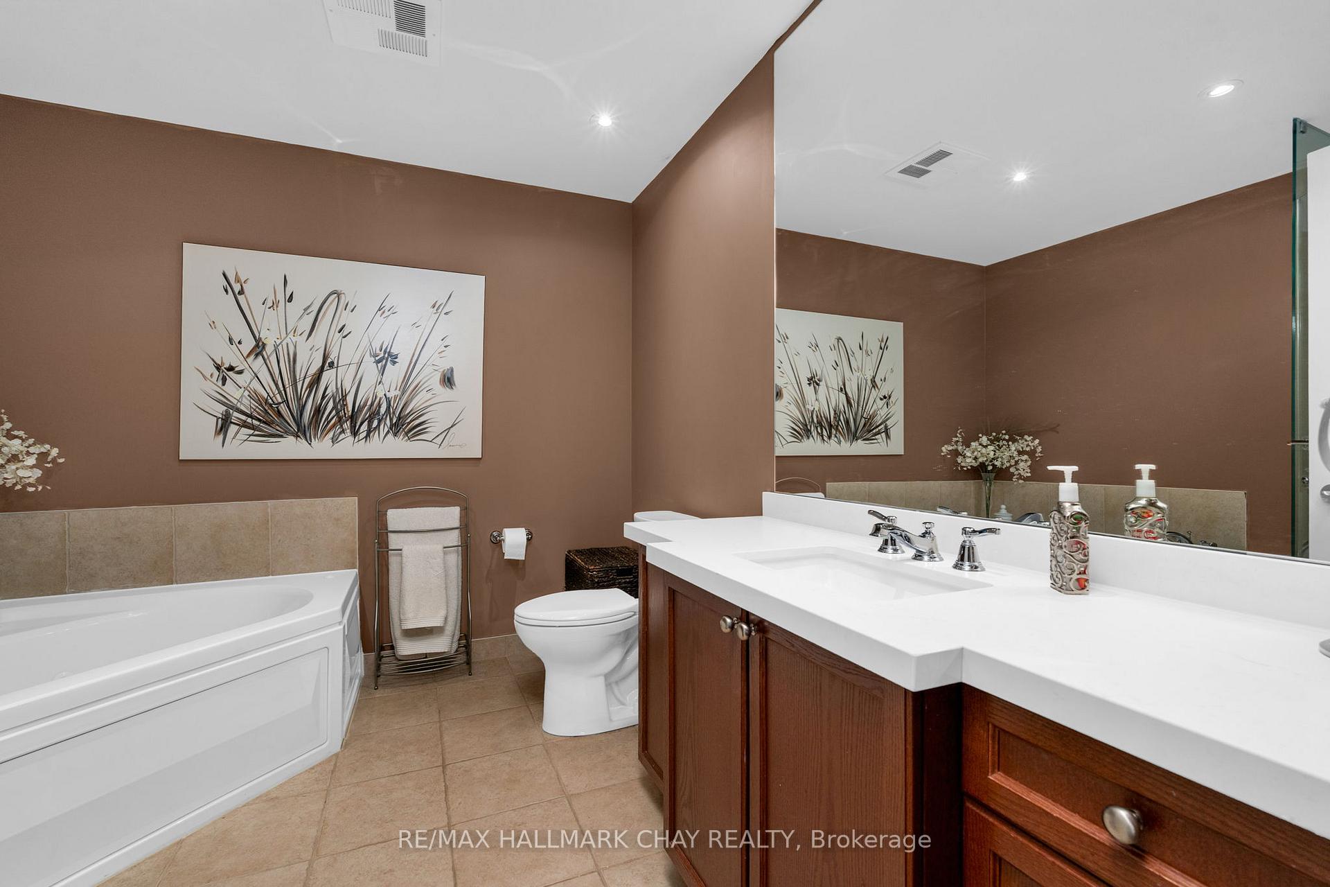 Photo 8 of Unit 1504, 37 Ellen Street, Barrie, Lakeshore — HOMEH