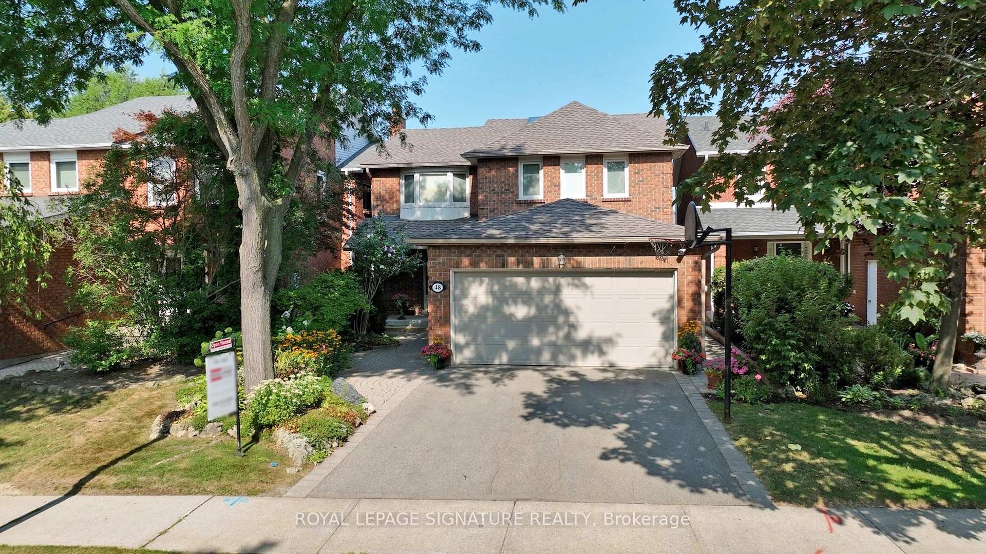 Front of 48 Millcroft Way