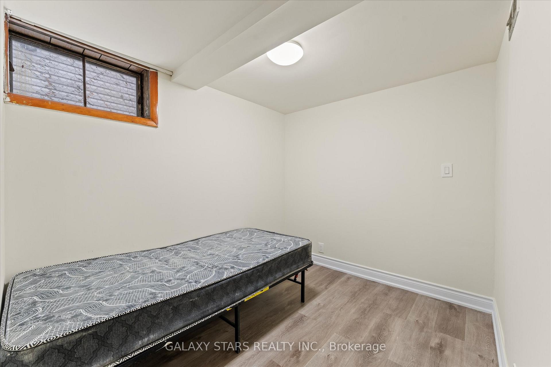 Photo 34 of 732 Church Street, Windsor — HOMEH