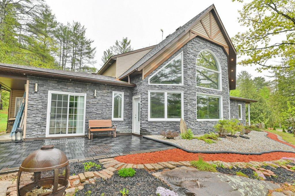 Photo 6 of 1071 Pine Path Lane, Frontenac, Frontenac North — HOMEH