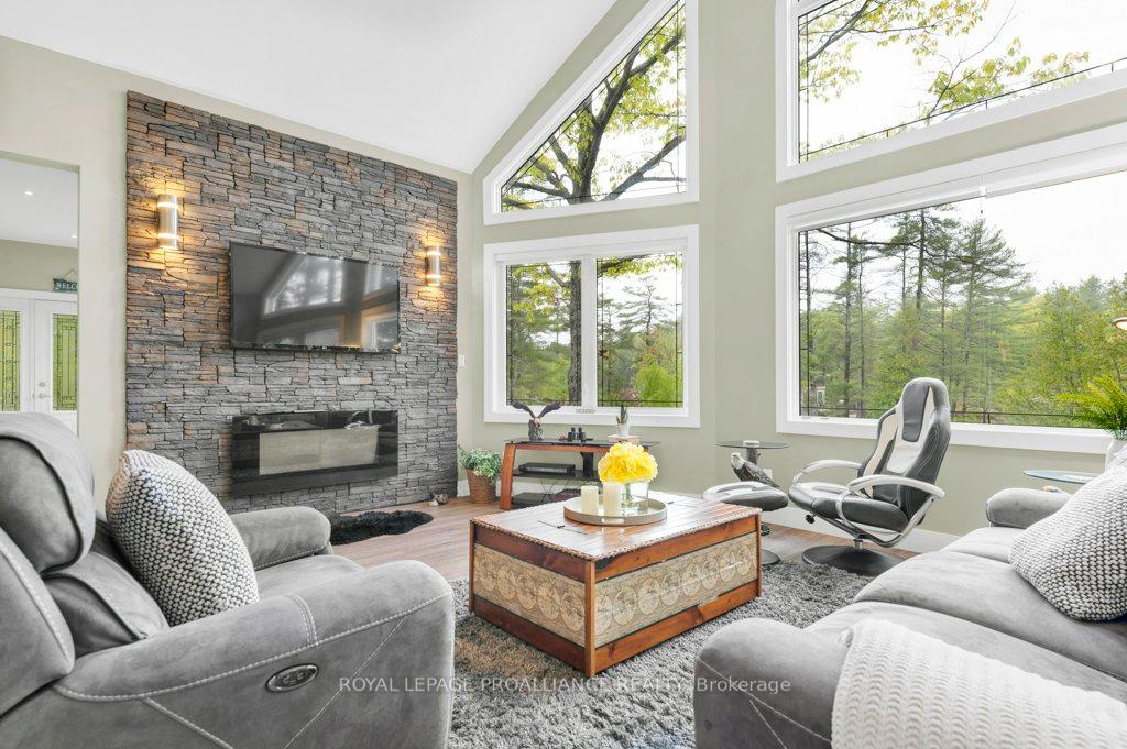 Photo 12 of 1071 Pine Path Lane, Frontenac, Frontenac North — HOMEH
